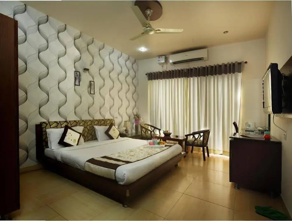 OYO Premium Cyber Park II