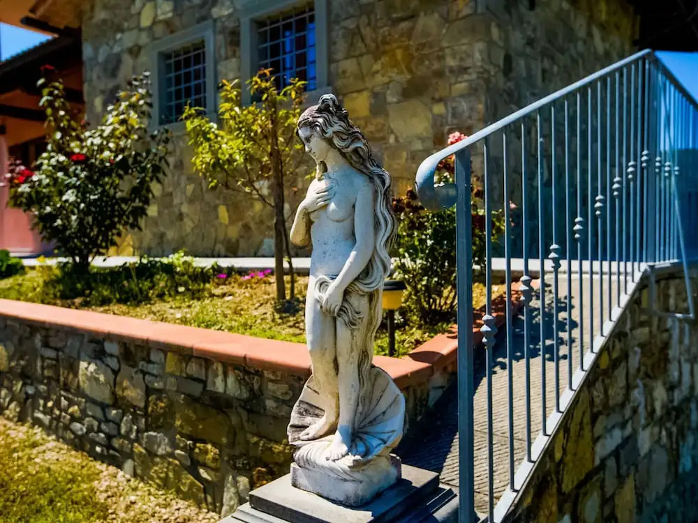 Villa in Pieve San Giovanni with Pool