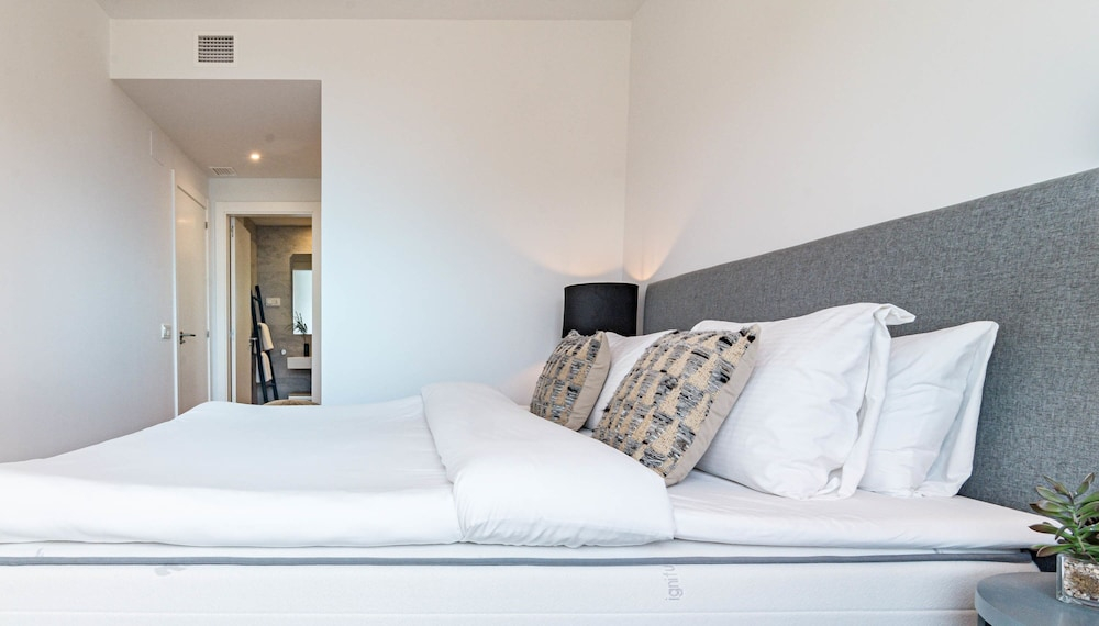 Lme10.3a - Bright Modern Flat With Amazing Terrace