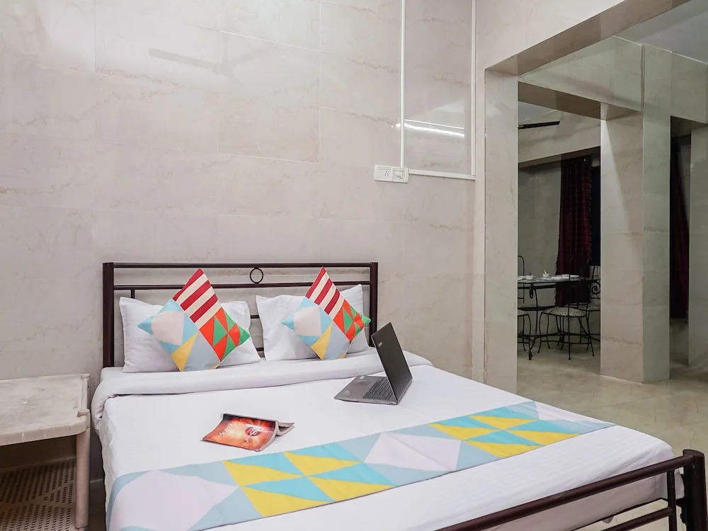OYO 23069 Home Grand 4BHK Lonavala