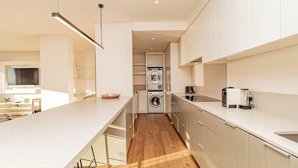 Modern Sea Point Apartment With Wonderful Sea Views Alpha Sunsets