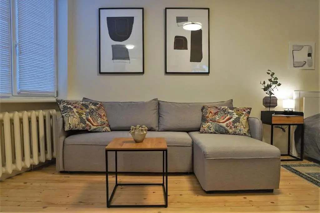 CENTRALLY LOCATED cosy studio