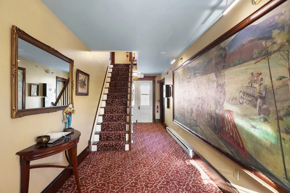 Trainmasters Inn