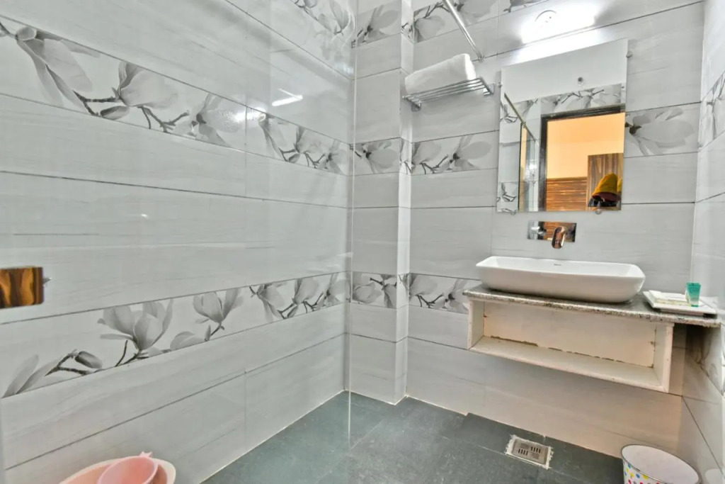 Hotel Comfort Court