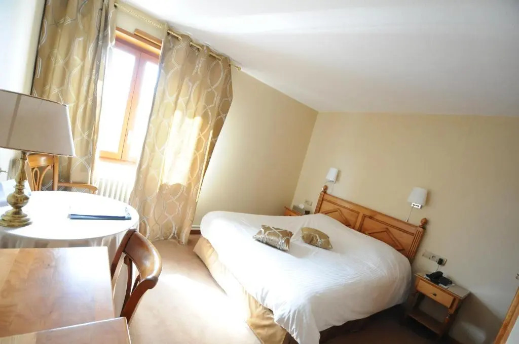 Logis Hotel Restaurant Au Boeuf Rouge
