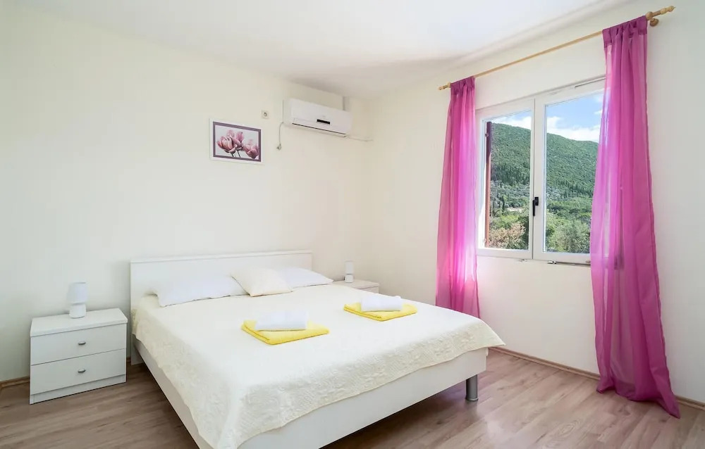 Stunning Apartment in Vitaljina With 3 Bedrooms, Wifi and Outdoor Swimming Pool