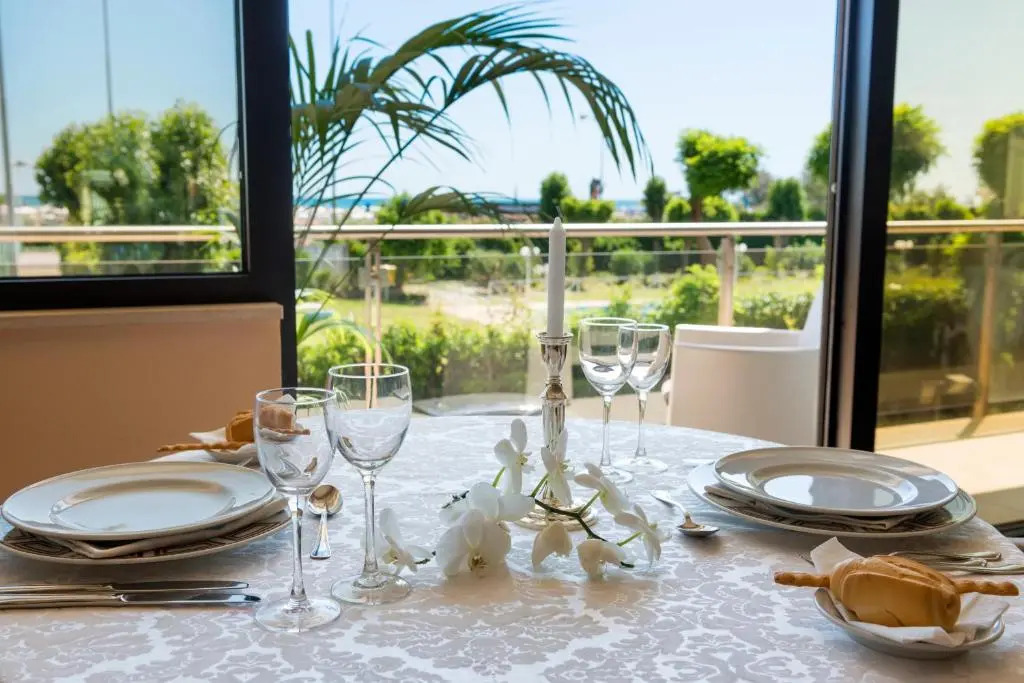 Waldorf Suite Hotel
