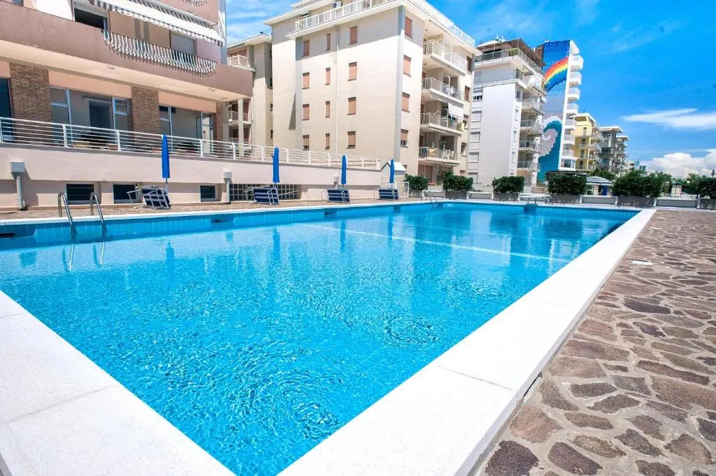 Sea view apartment with swimming pool