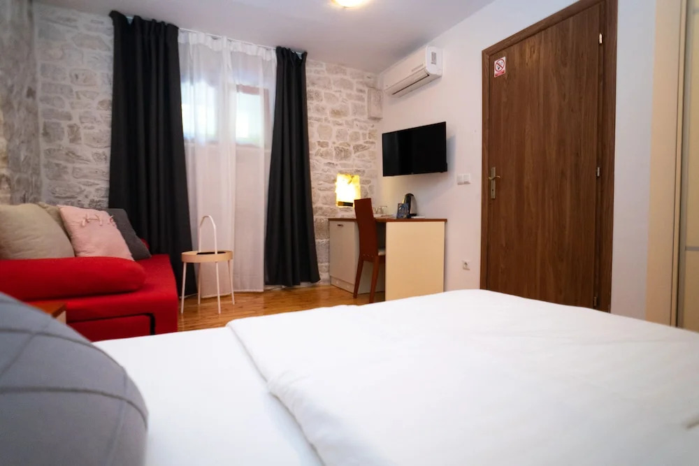 Stone house Lino Trogir