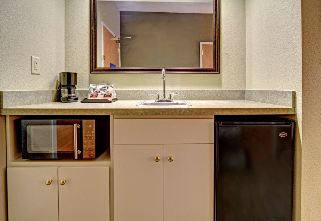 Hampton Inn & Suites Kalamazoo-Oshtemo