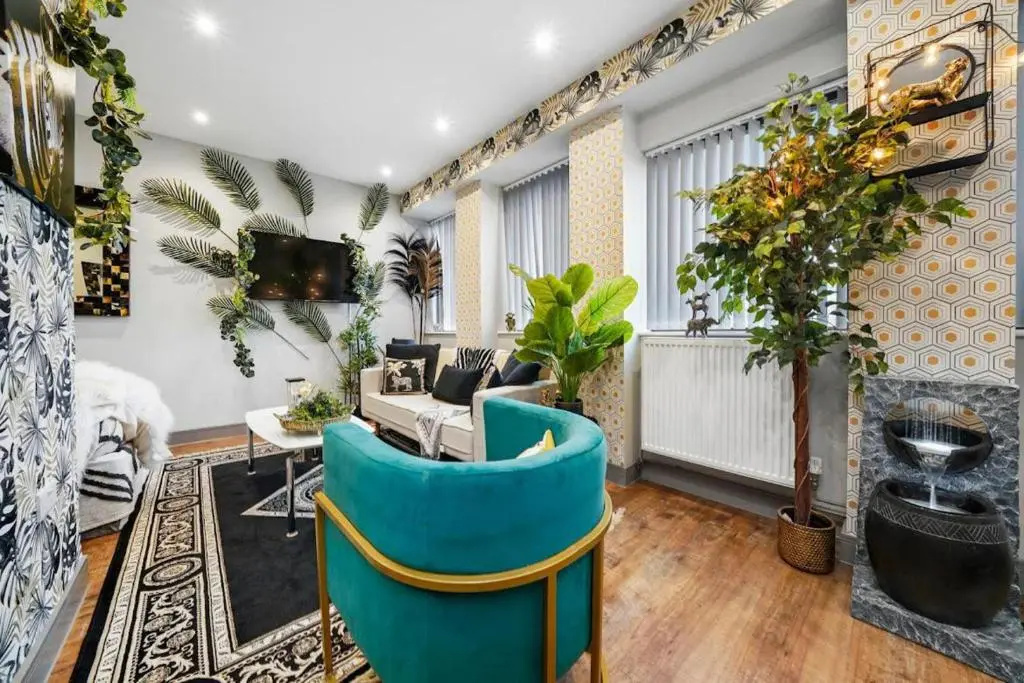 Luxury 1bed Studio Apt-city Centre-wifi-parking