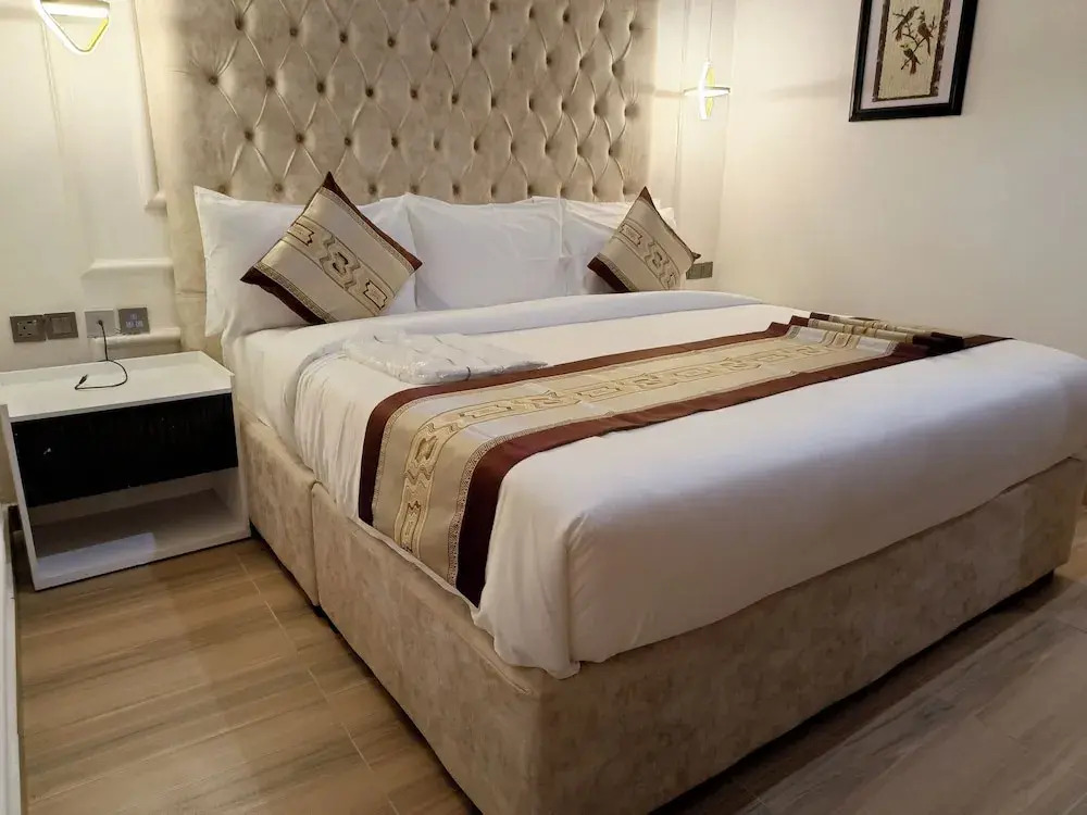 Cathelea Convention & Suites