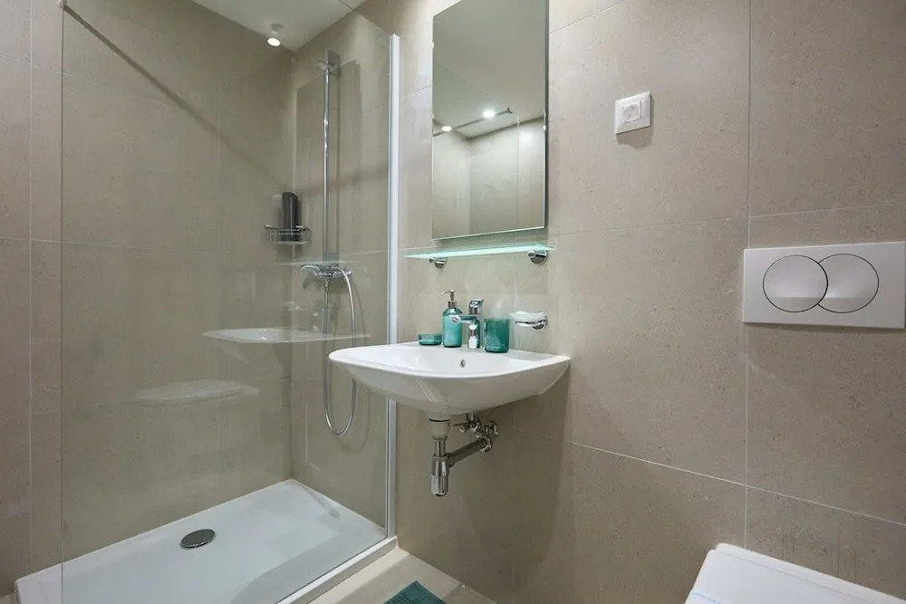 DOMINIUM CITY SUITES