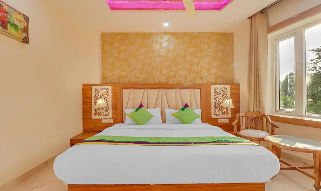 Treebo Royal Mirage, Bhoopatwala