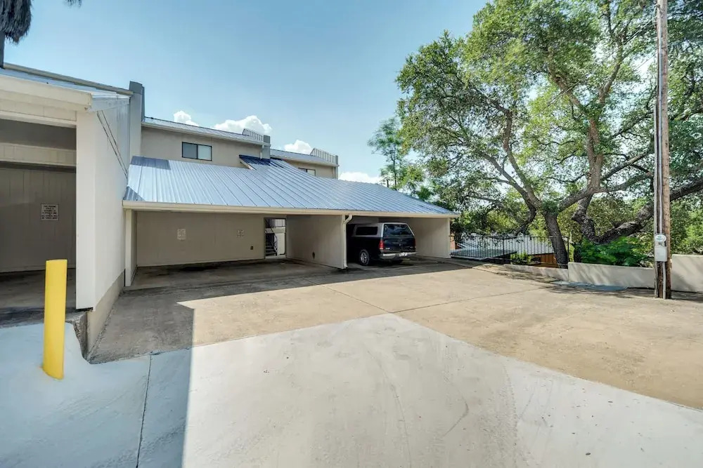 Spicewood Condo on The South Shore of Lake Travis!