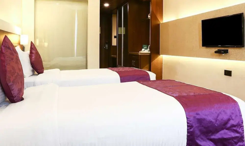 Treebo Premium Eden Residency Near Sec 29