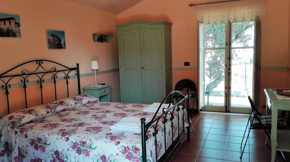 B&B Pathirion