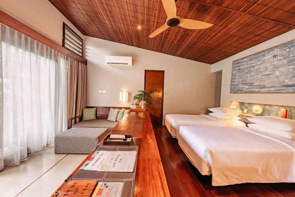 Hotel Komune and Beach Club Bali
