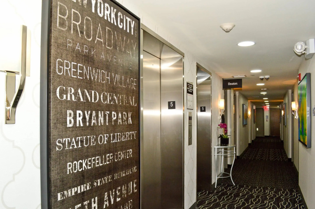 LaGuardia Airport Hotel Queens