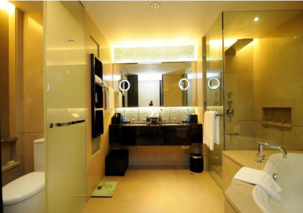 Ningbo Nanyuan Universe Deluxe Hotel