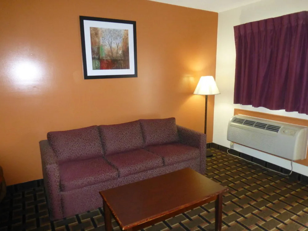 Coach Inn - Summerville