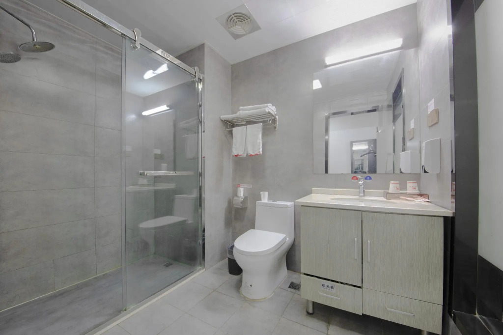 Shell Wuxi Huishan DistrictWanda Plaza Yanqiao Subway Station Hotel