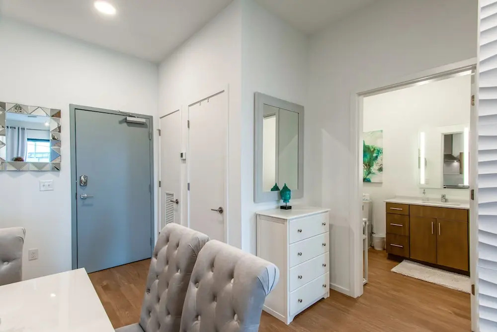 Illume New Green Community Heated Pool Deck 1 Bedroom Condo
