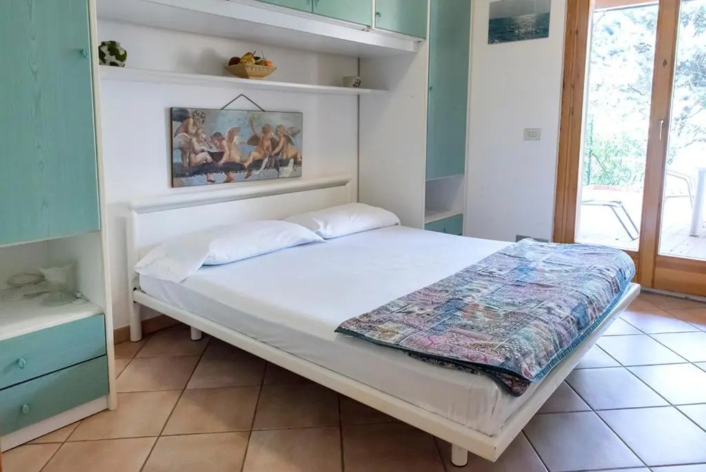M255 - Marcelli, trilocale con portico a 100mt dal mare