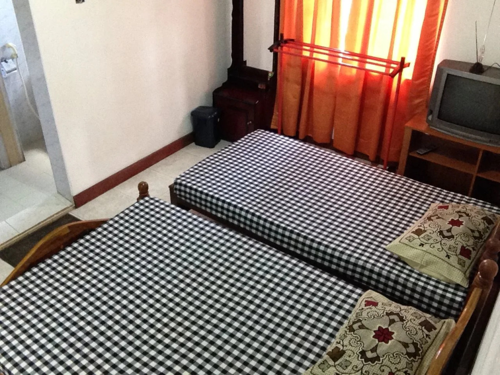 Lark Nest Hotel