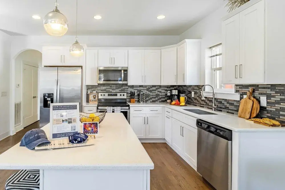 Bourbon By Avantstayspacious Modern Home 5mins From Downtown Nashville