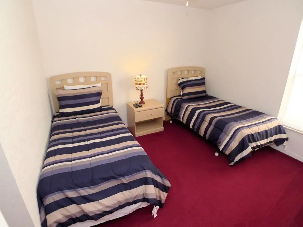 4 BED Pool Home ON Golf Community