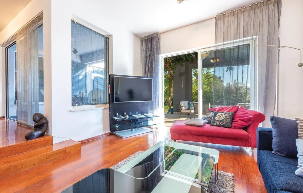 Amazing Home in Podstrana With Wifi, Outdoor Swimming Pool and Heated Swimming Pool