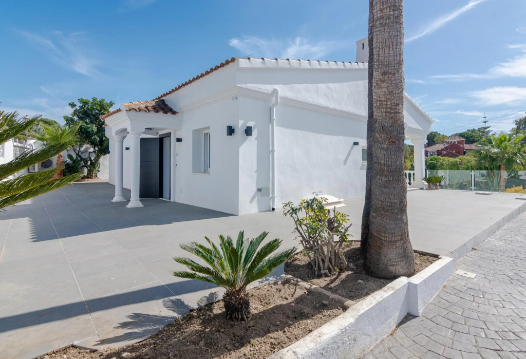 356248 - Modern Villa near beach