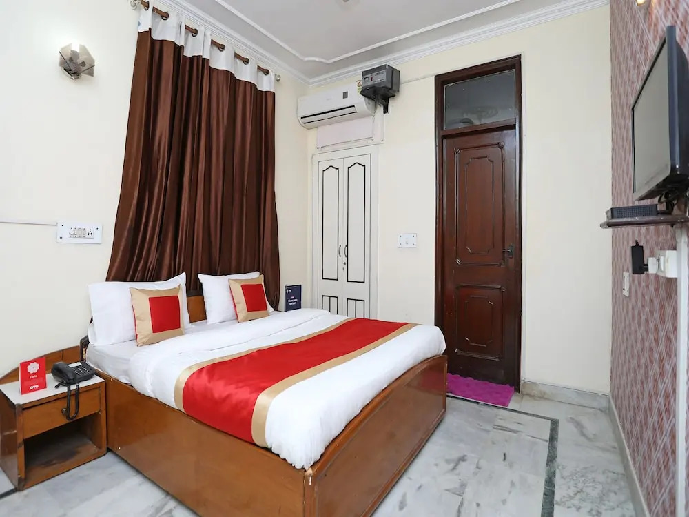 OYO 24421 Classic Hotel