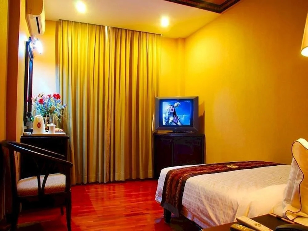 Qunxian Hotel