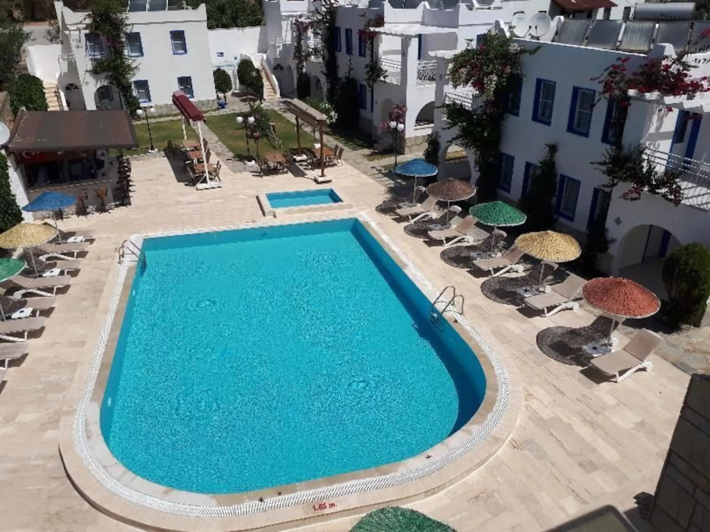 Paradise Apart Hotel