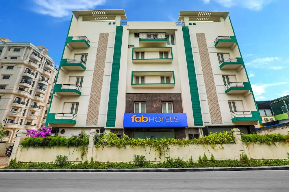 Fabhotel Star Holiday