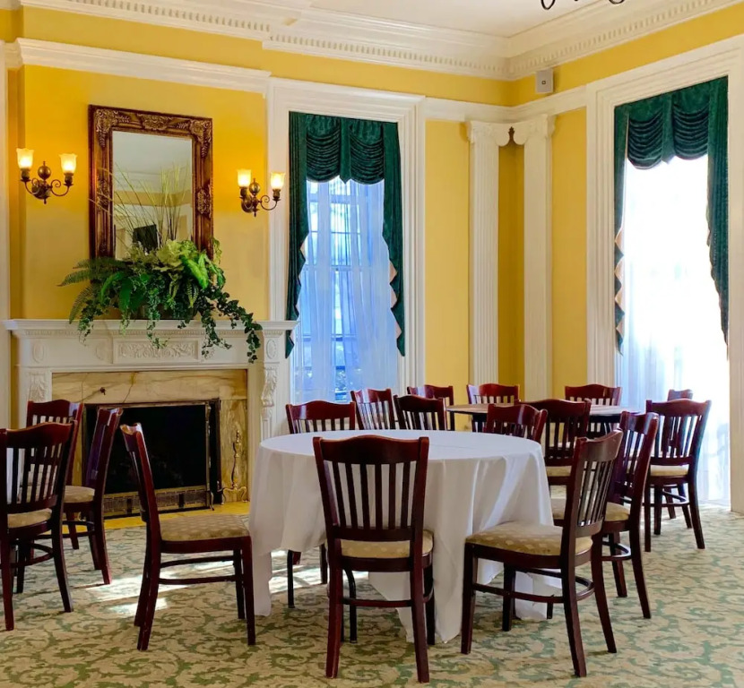 The Stockade Inn