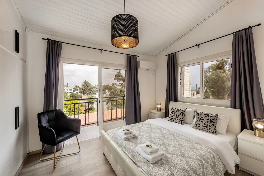 Larnaca Seaside Villa Marina 44