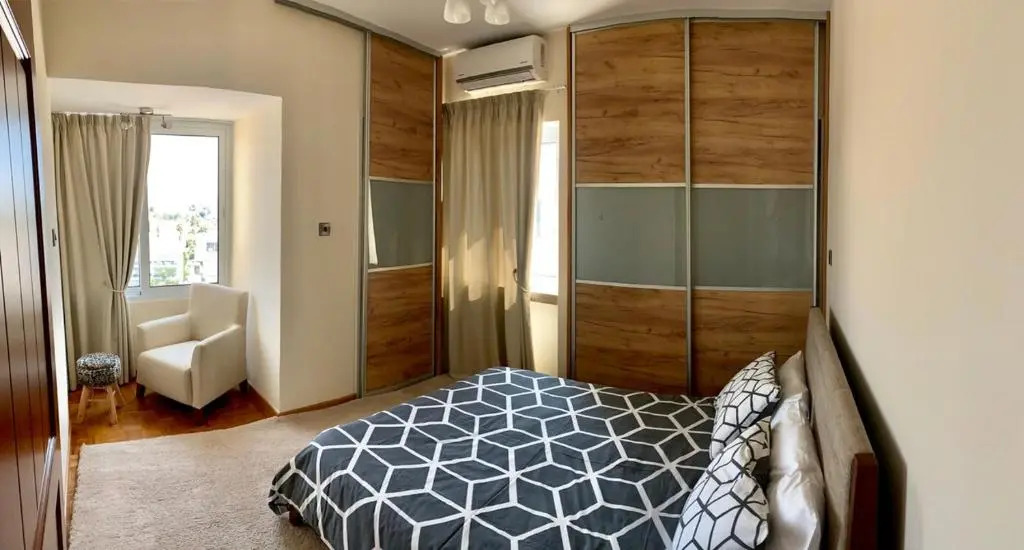 luxury 2 bed room apartment fully furnished