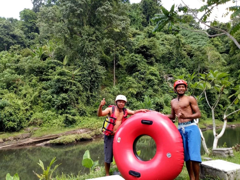 Emir surfcamp