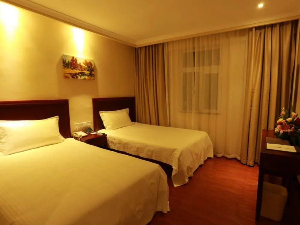 GreenTree Inn Hainan Sanya Chunyuan Seafood Square Express Hotel