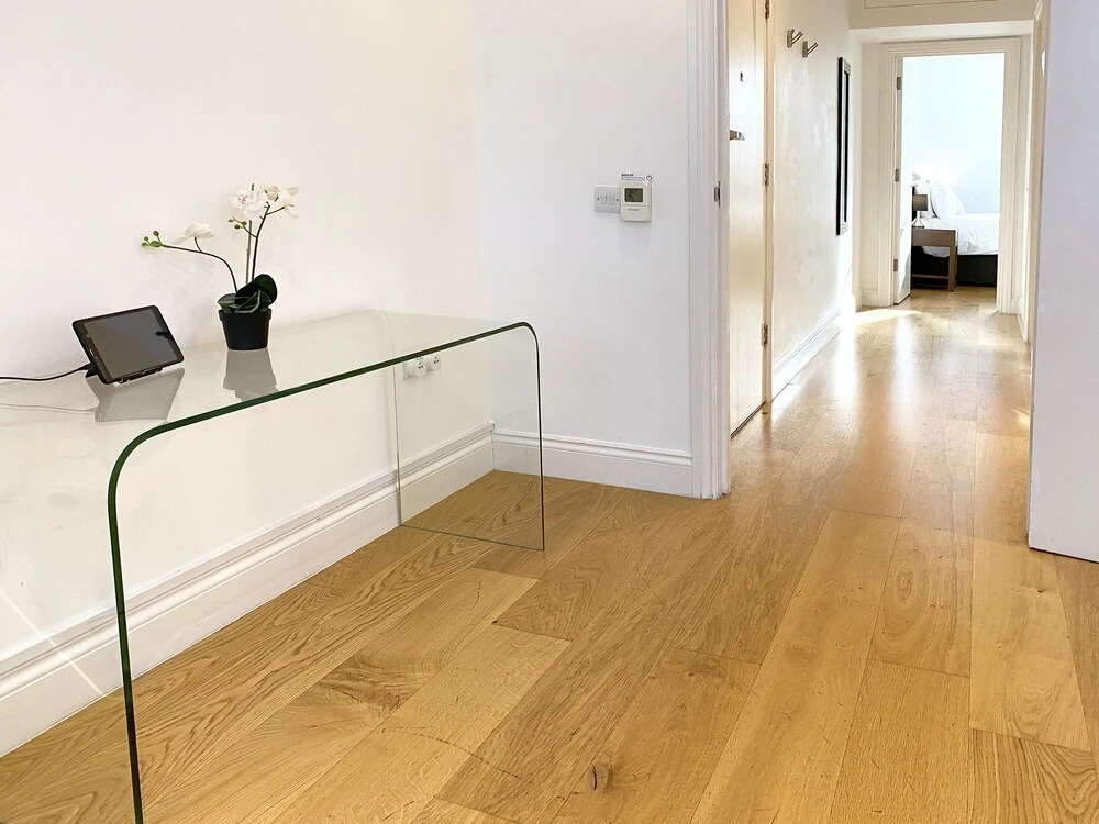 Room in Oxford Street