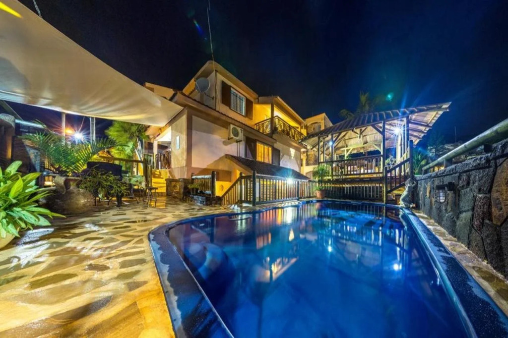 Sunset Villa