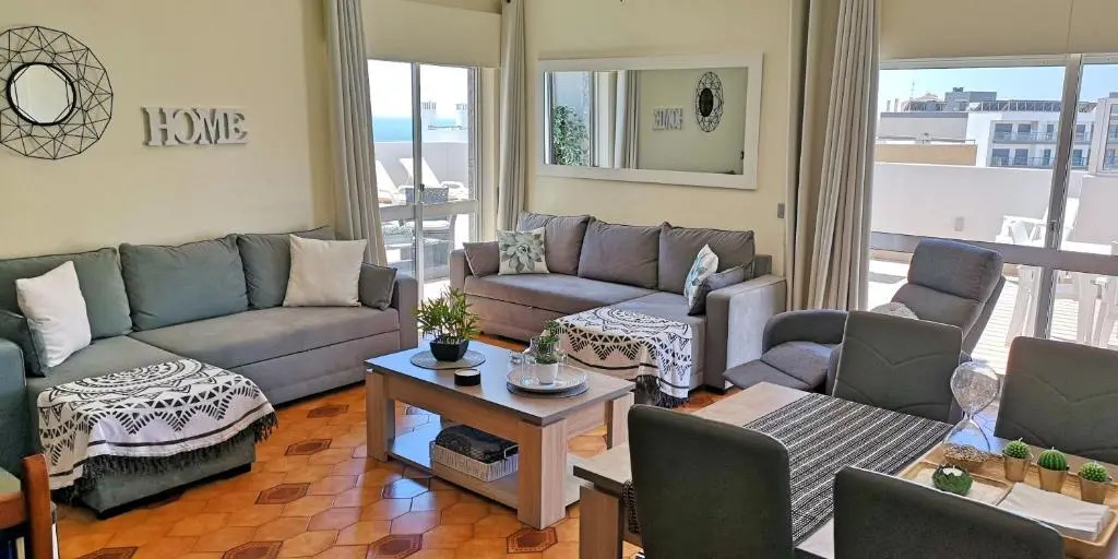 Penthouse T3 com Terraço e BBQ