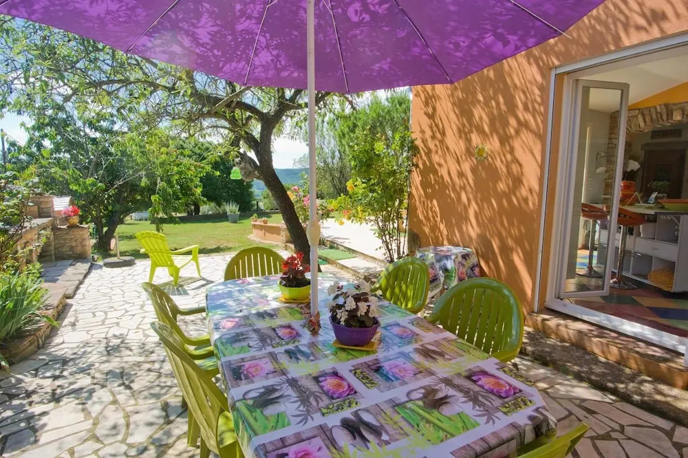 Villa With 3 Bedrooms in Bédarieux, With Wonderful Mountain View, Priv