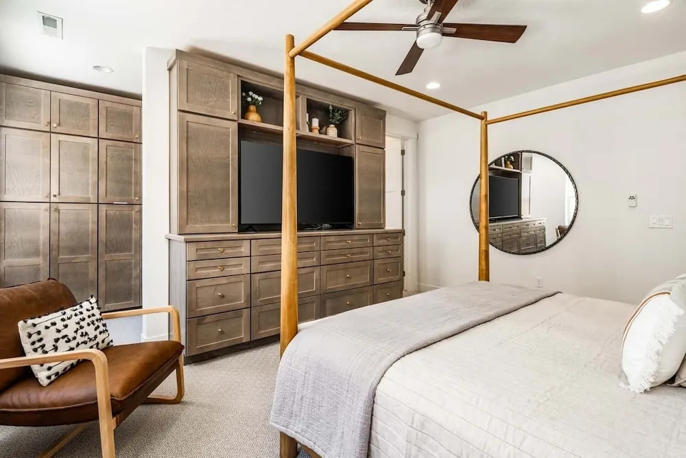 Desert Brooke 5 Bedroom Townhouse