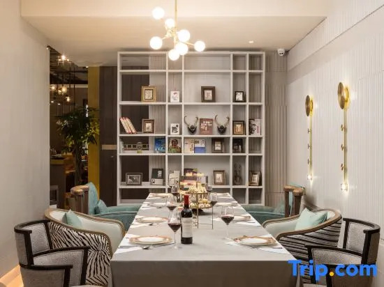 Kuanrong Suites Hotel (taiguli store, Chunxi Road, Chengdu)