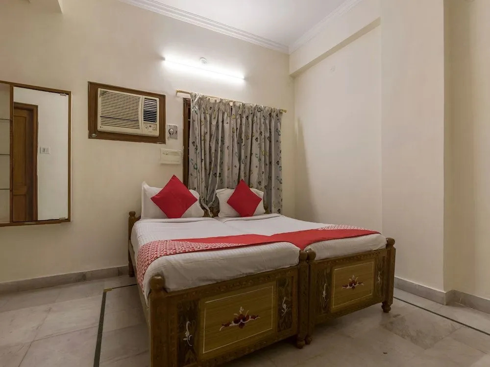 OYO Apartments Banjara Hills Road No 13A
