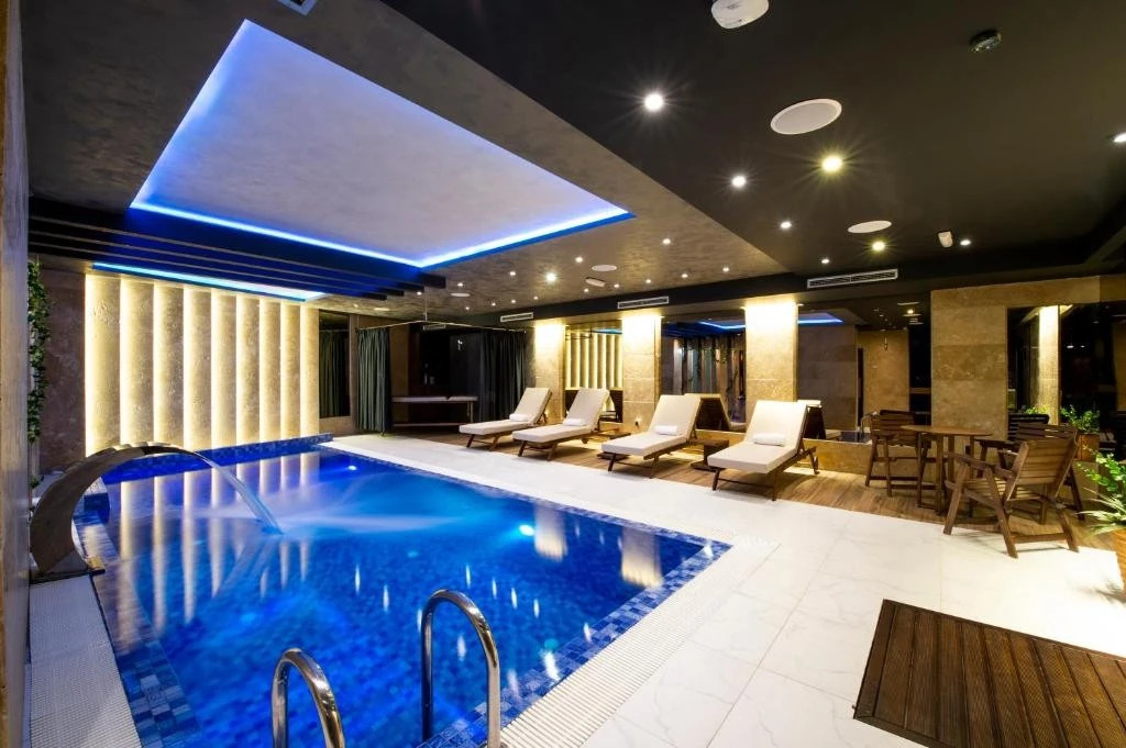 Amsterdam Hotel Pool & SPA